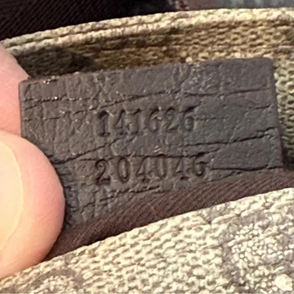 Gucci GG Over the Shoulder Small Tote Bag - Picture 13 of 15